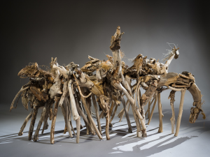 Ishästarna skulpturer av trä, André Prah
